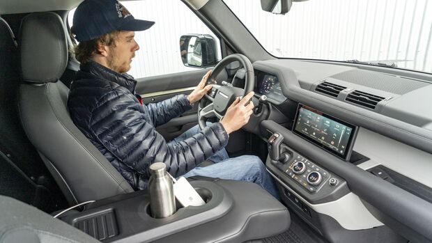 Land Rover Defender 2021
