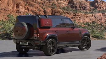 Land Rover Defender 2025
