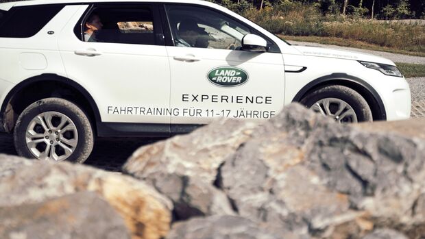 Land Rover Experience Center 2022
