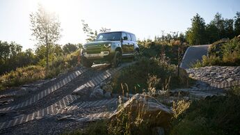 Land Rover Experience Center 2022