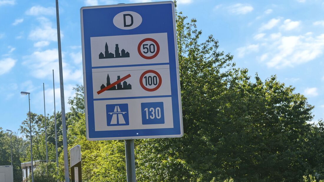 Landstraße, Himmel, Wolken, Geschwindigkeit, Zeichen Verkehrsschild, Symbol, Umweltschutz