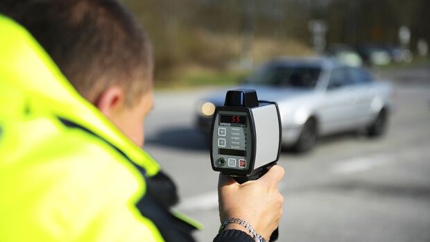Lasergerät, Polizeikontrolle, Geschwindigkeit