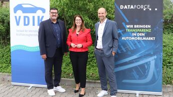 Levent Simal, Imelda Labbé und Stefan Behringer bei der Dataforce-VDIK-Kooperation.