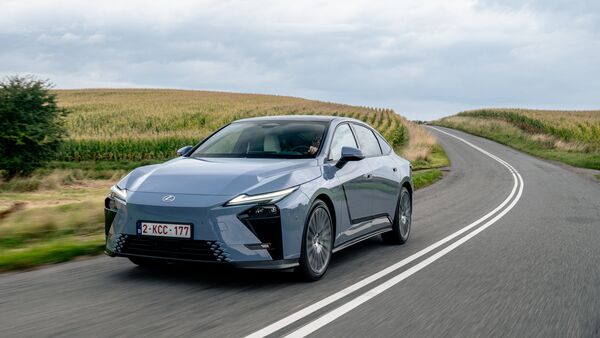 Lexus ES 2026