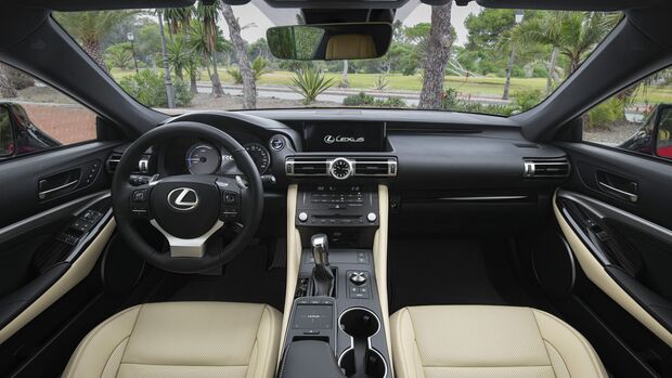 Lexus ES 300h Cockpit