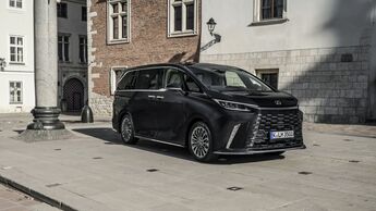 Lexus LM 2023