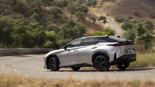 Lexus RZ 550e FSport 2025