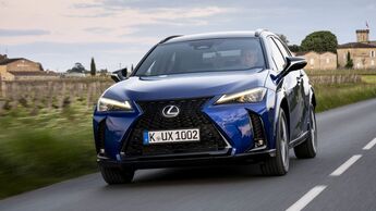 Lexus UX 300h 2024