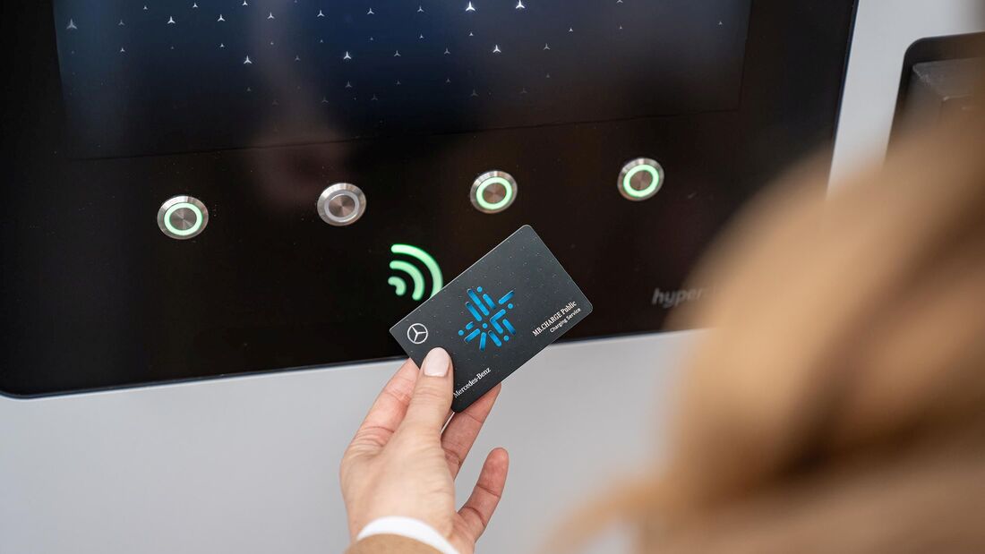 MB.CHARGE Public: Integrierter Ladedienst mit erweiterten digitalen Funktionen für bequemes öffentliches Laden

MB.CHARGE Public: Integrated Charging Service with Enhanced Digital Functions for Convenient Public Charging