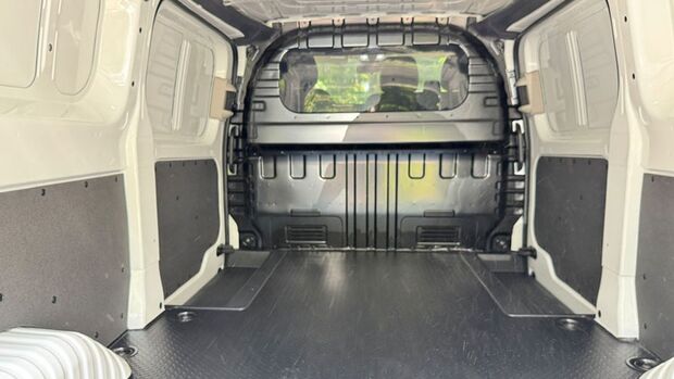 Maxus eDeliver 7 2024
