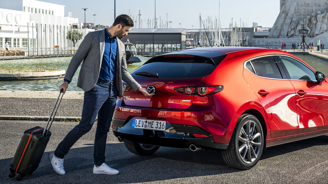 Mazda 3, Business, Reise, Koffer, Freizeit