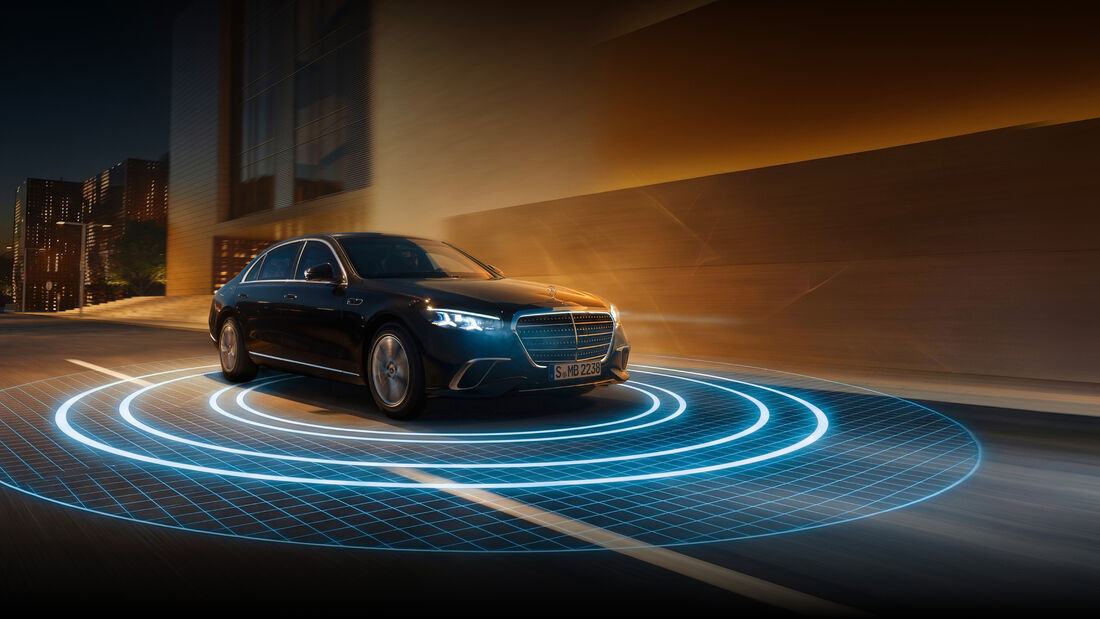 Mercedes-Benz treibt die Digitalisierung der Verkehrsinfrastruktur voran: Fahrzeugdaten für sicherere und effizientere Mobilität
Mercedes-Benz advances the digitalisation of transport infrastructure with vehicle data for safer and more efficient mobilit