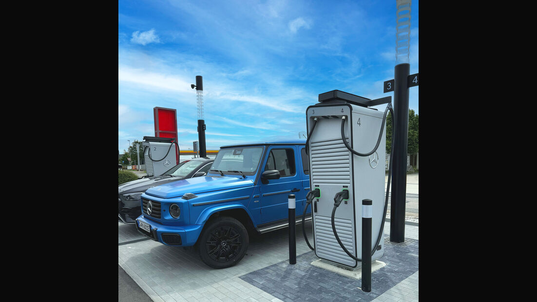 Mercedes-Benz und Autohofkette „24-Autohöfe“ verkünden strategische Partnerschaft zum Laden entlang deutschen Autobahnen

