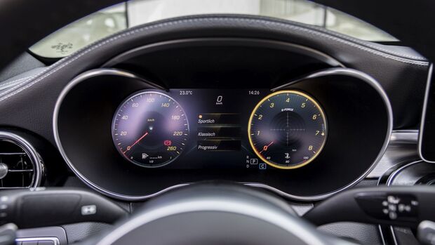 Mercedes C-Klasse 2018, digitales, Cockpit, Instrumente
