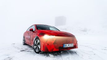 Mercedes CLA 2025