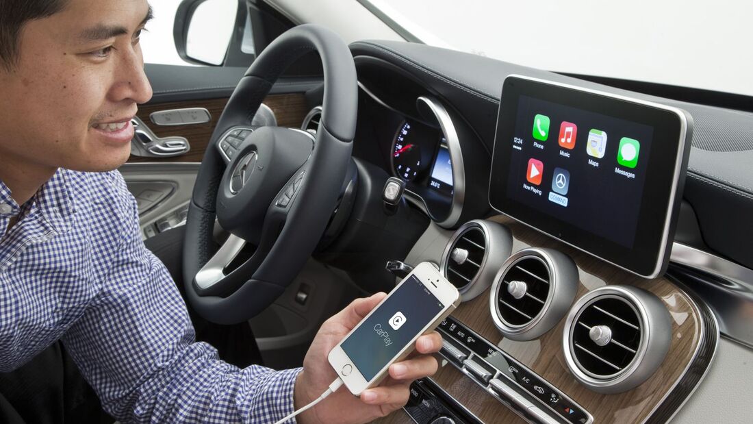 Mercedes CarPlay
