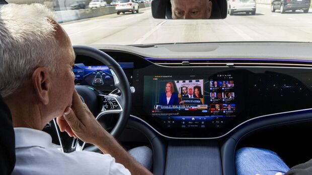 Mercedes Drive Pilot 2023