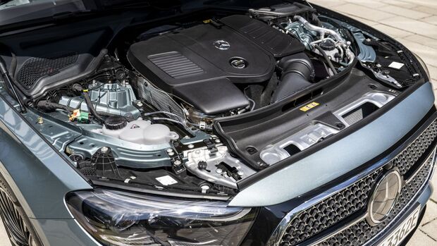 Mercedes E 400e 4Matic Limousine 2024