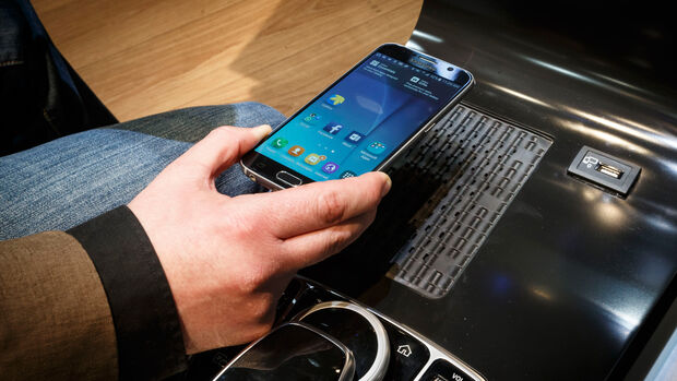 Mercedes, E-Klasse Cockpit