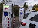 Mercedes EQB 2022, Ladesäule, Schnellladesäule, Ionity, laden, E-Auto