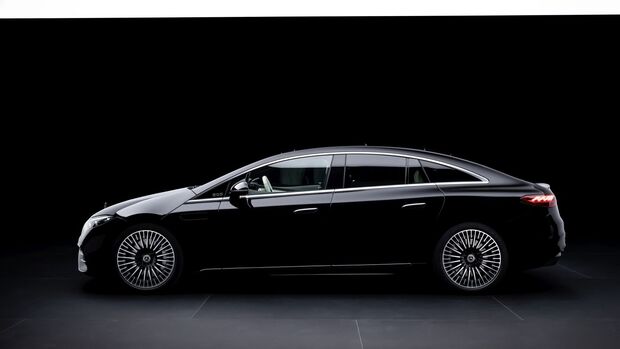 Mercedes EQS 2024