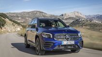 Mercedes GLB, blau, schräg, vorne, links