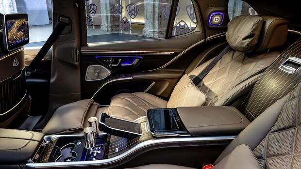Mercedes-Maybach EQS SUV 2023