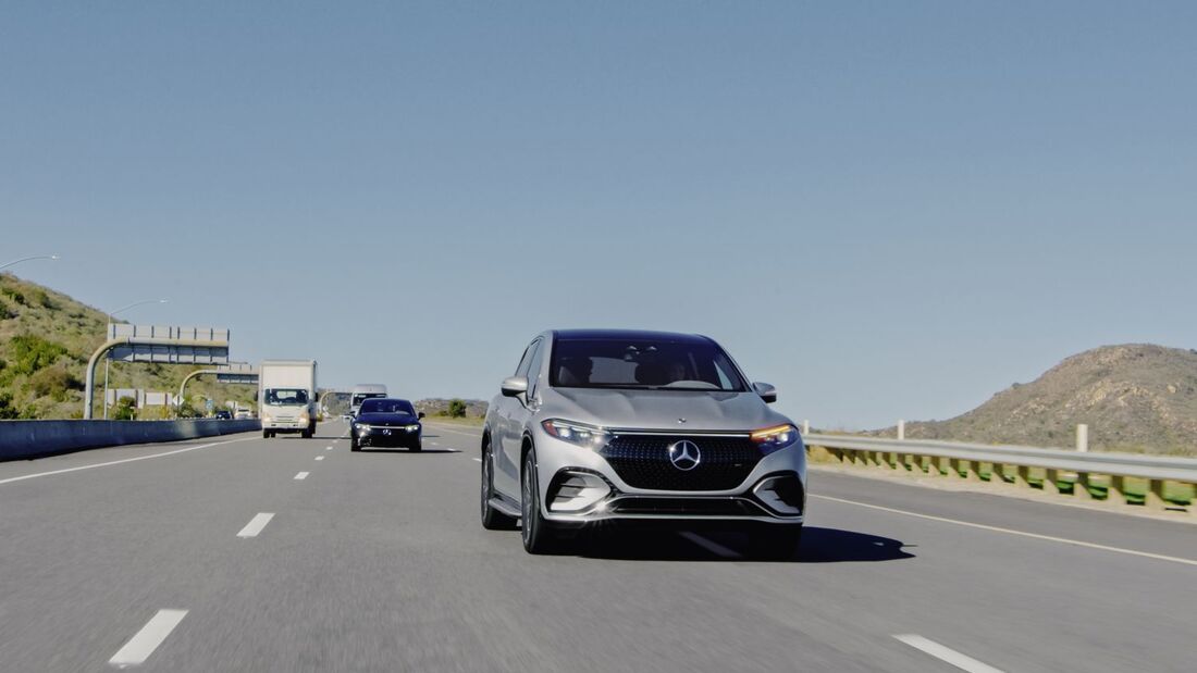 Mercedes automatischer Spurwechsel 2023