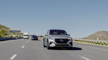 Mercedes automatischer Spurwechsel 2023