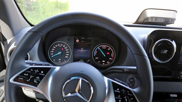Mercedes eSprinter 2025