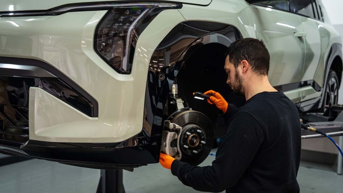 Mit Kia Care bleiben die Wartungskosten für Neufahrzeuge planbar