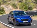Mit dem ZR-V bringt Honda eine Kombination aus anspruchsvollem Design, Funktionalität und begeisterndem Fahrerlebnis in das C-SUV-Segment. Der ZR-V reiht sich im Honda Modellportfolio zwischen dem HR-V und dem CR-V ein.
