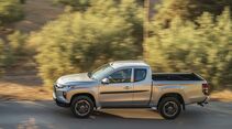 Mitsubishi L200 2020, Club Cab, seitlich, links, fahrend, 