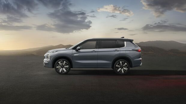 Mitsubishi Outlander PHEV 2025