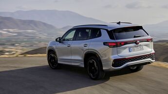 Neues SUV für den europäischen Markt: Der VW Tayron ist nach dem Touareg das zweitgrößte SUV von Volkswagen in Europa und bietet als Plug-in-Hybrid über 100 km elektrischer Reichweite.