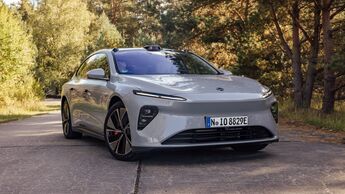 Nio ET7