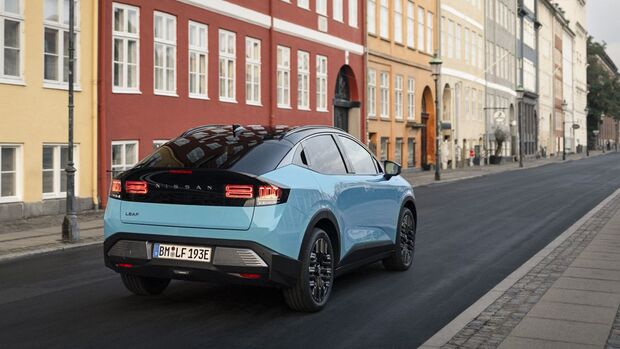 Nissan Leaf  2025
