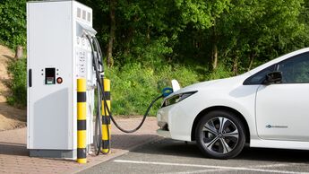 Nissan Leaf Ladestation 2021