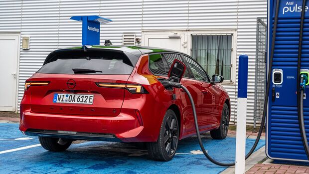 Opel Astra Electric Sports Tourer 2024