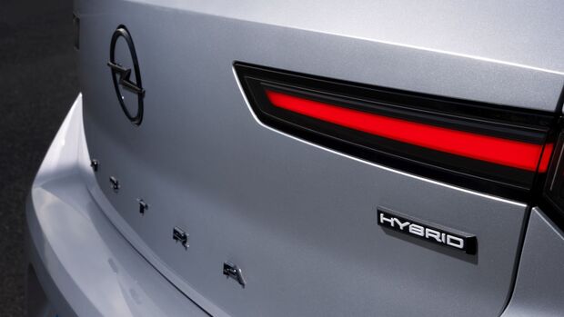 Opel Astra Hybrid 2024