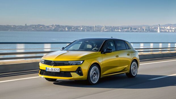 Opel Astra PHEV 2025