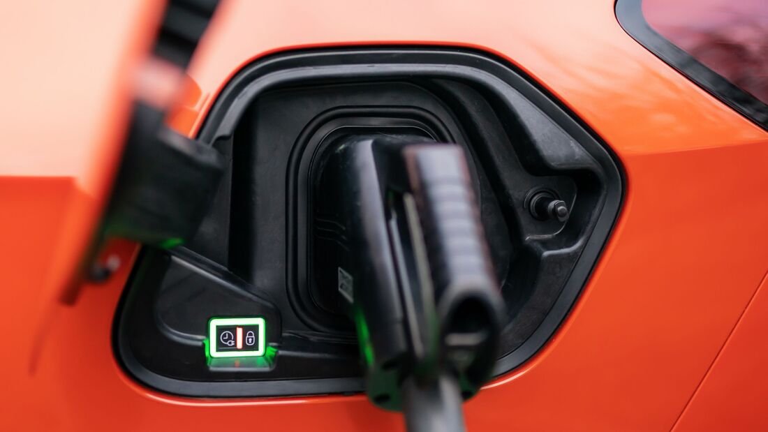 Opel Corsa-e 2020, E-Auto, Elektroauto, E-Auto, laden, Stecker, kabel
