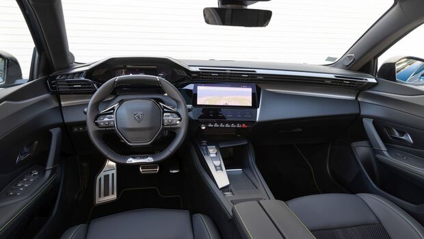 Peugeot 408 2023