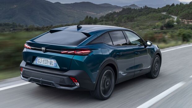 Peugeot 408 2023