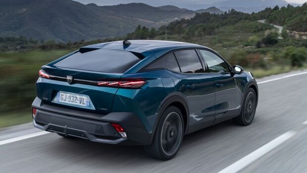 Peugeot 408 2023