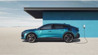 Peugeot 408 2023, Plug in Hybrid, Wallbox