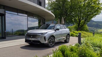 Peugeot E-3008 2025