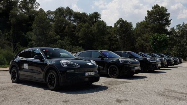 Porsche Cayenne Electric 2025