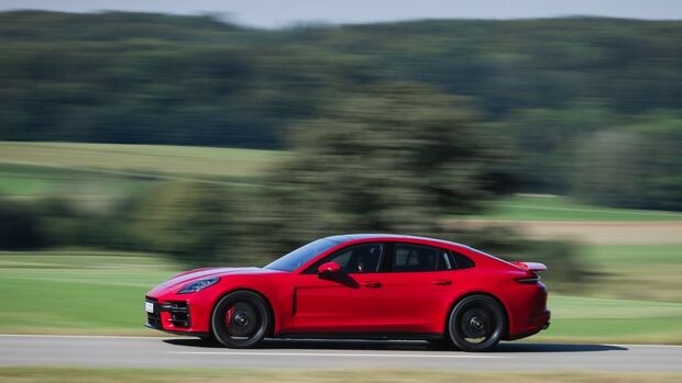 Porsche Panamera 2025