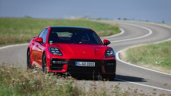 Porsche Panamera 2025
